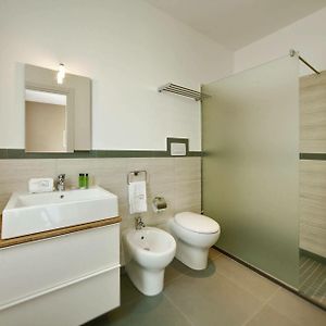 Studio con letto king size
